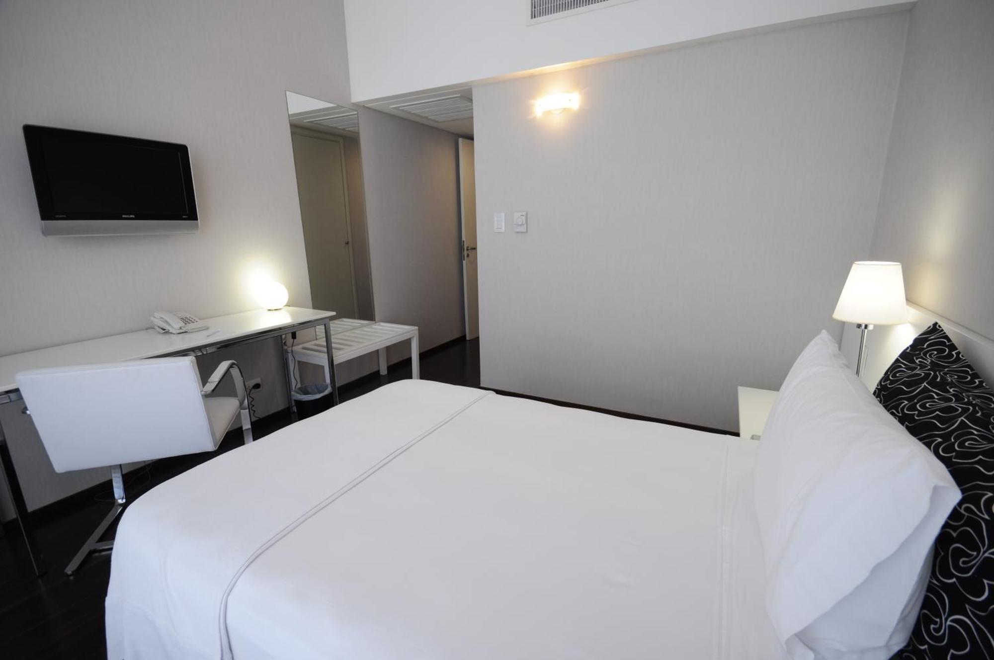 Quarto Duplo